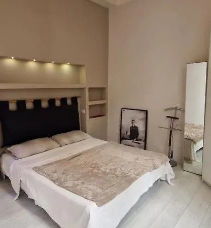 Savelli Apartment Old Town - Near Navona Place-3